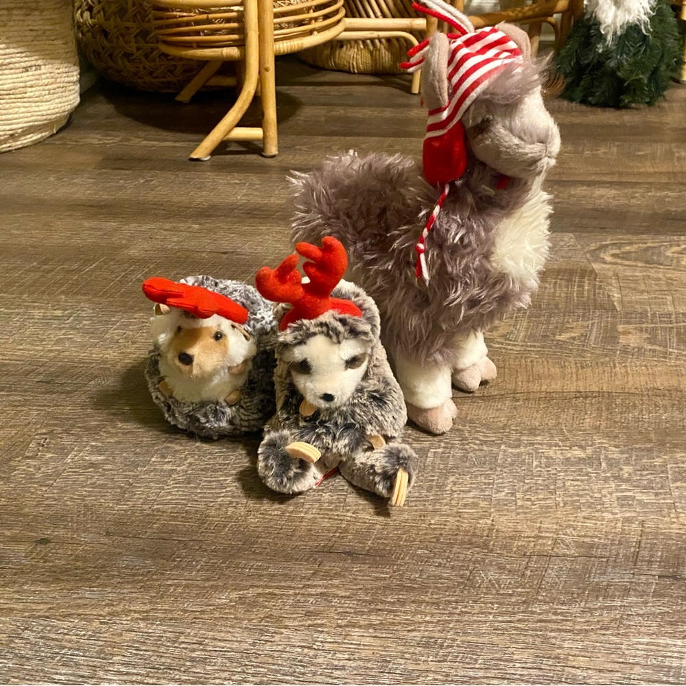 Douglas Cuddle Toys Plush Hedgehog Sloth and Llama Super Soft Lot of 3 Stuffed